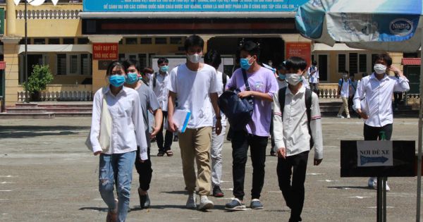 Thí sinh Hà Nội: Đề thi Hóa tốt nghiệp THPT khó hơn đề minh họa