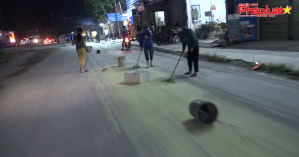 Lào Cai : Hóa chất nguy hiểm đổ tràn đường gây ô nhiễm nặng