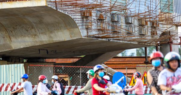 2 cầu trăm tỷ chậm thi công gây nghẽn mạch giao thông ở TP.HCM