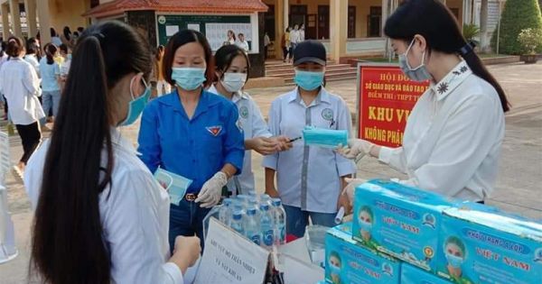 Cán bộ thứ 5 ở Thanh Hóa bị đình chỉ công tác do lơ là chống dịch