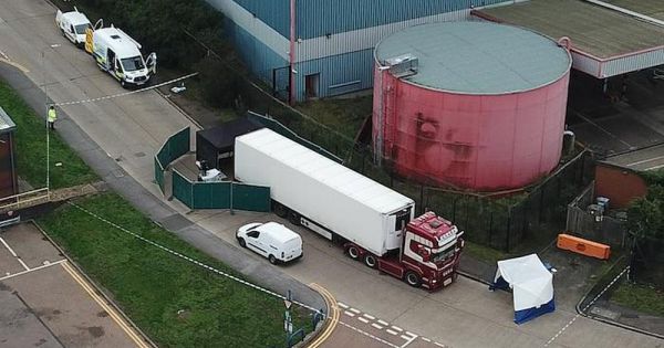 Hoãn phiên tòa xét xử vụ đưa người sang Anh trái phép do vắng nhều nhân chứng