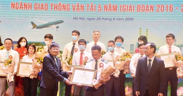 Hàng trăm gương người tốt, việc tốt trong đồng bào Công giáo được biểu dương