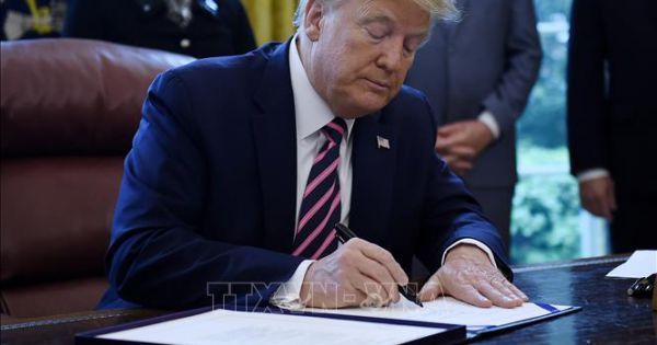 Tổng thống Mỹ ký sắc lệnh hành pháp hạ giá thuốc