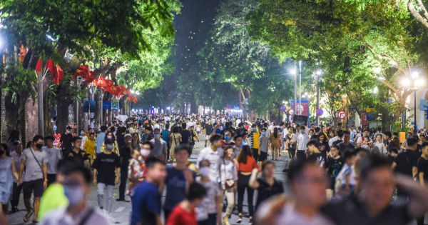 Bar, karaoke, phố đi bộ ở Hà Nội hoạt động trở lại