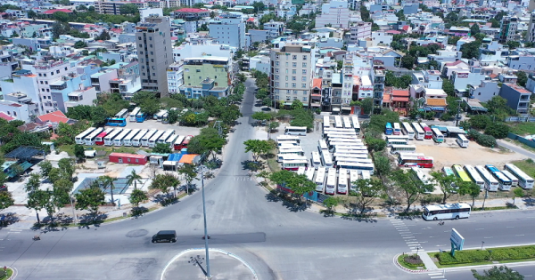 Sơn Trà: Nhập nhèm các bãi giữ xe thu phí trái phép, tiền vào túi ai?