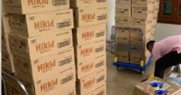 Phát hiện hàng trăm thùng thực phẩm chức năng, mỹ phẩm nhập lậu