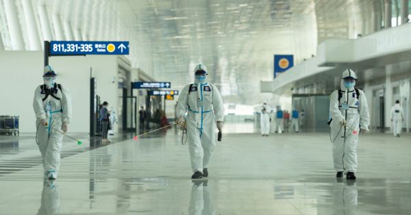 Thành phố Vũ Hán , Trung Quốc mở lại các chuyến bay quốc tế