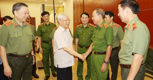 Tổng bí thư chủ trì buổi làm việc của Bộ Chính trị với Đảng ủy Công an Trung ương