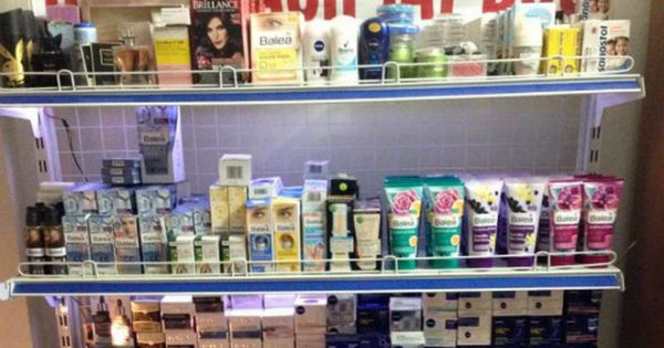 Hàng xách tay có bị khai tử ? khi việc buôn bán hàng xách tay có thể bị xử phạt đến 200 triệu đồng