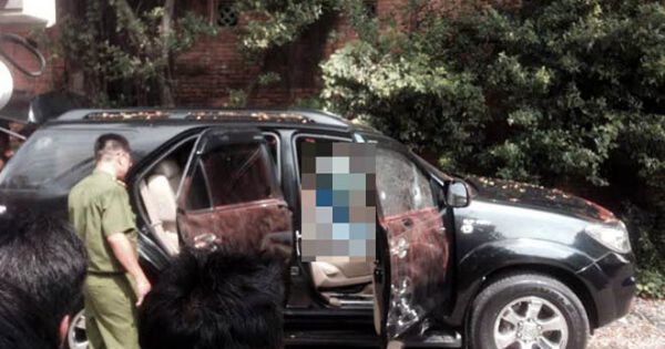 Công an không phát hiện tác động ngoại lực trên hai người tử vong trong xe ô tô đang nổ máy