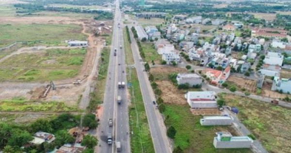 Long An khai tử 10 dự án bất động sản