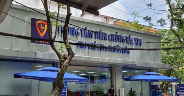 Tiêm vaccine tại trung tâm tư nhân ở Huế, hai bé trai nhập viện cấp cứu