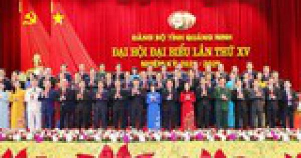 Công bố quyết định chuẩn y tân Phó Bí thư Tỉnh ủy Quảng Ngãi