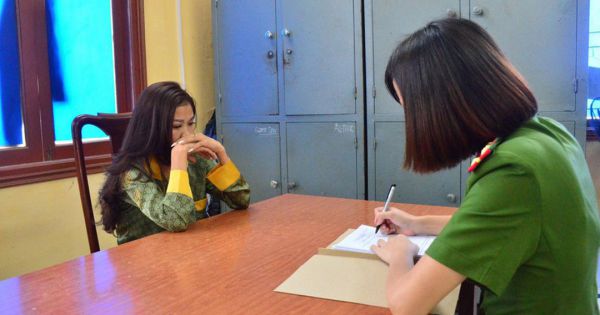 Bắt quả tang tú bà 22 tuổi điều hành đường dây bán dâm liên tỉnh