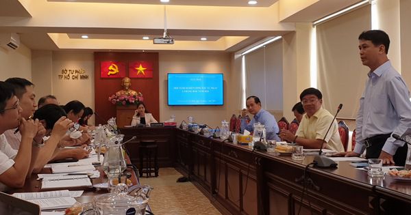 TP. HCM: Giảm thời gian cấp Giấy phép lao động cho người nước ngoài