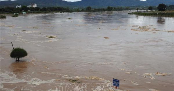 Nước lũ cuốn 2 người tử vong tại Kon Tum