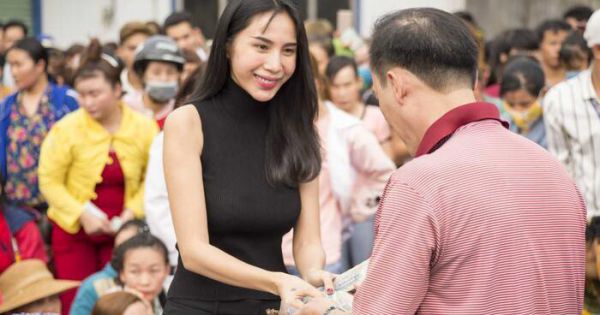 Thủy Tiên kêu gọi 2 tỷ đồng giúp miền Trung, tức tốc bay ra Huế cứu trợ