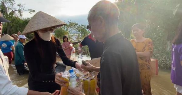 Kêu gọi chưa đầy 2 ngày, Thủy Tiên nhận hơn 22 tỷ đồng giúp dân vùng lũ