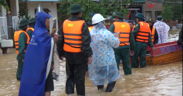 Quảng Trị khẩn cấp di dời người dân tránh lũ