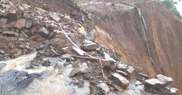 Sạt lở đất kinh hoảng , nghi vùi lấp hơn 20 cán bộ, chiến sĩ ở Quảng Trị