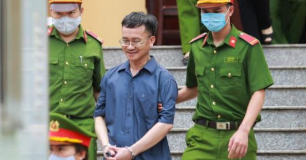 Kẻ chủ mưu kêu oan, 2 bị cáo xin giảm nhẹ hình phạt trong gian lận thi cử ở Hòa Bình