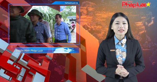 Thứ trưởng Bộ Quốc phòng đến thăm, tặng quà các gia đình bị thiệt hại do lũ lụt trên địa bàn Quảng Trị