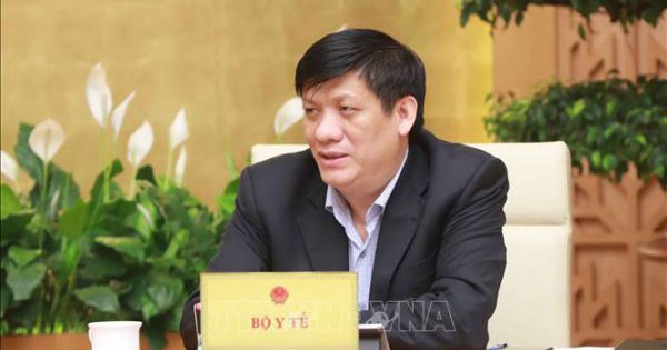 Sáng 23/10, quyền Bộ trưởng Bộ Y tế Nguyễn Thanh Long lần đầu tiên đăng đàn Quốc hội