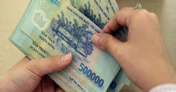 Khởi tố nhân viên ngân hàng rút hơn 4,4 tỷ đồng của khách tại TP.HCM