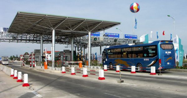 Quảng Trị tạm dừng thu phí trạm BOT để phục vụ cứu trợ bão lũ