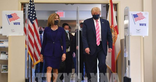 Tổng thống Donald Trump bỏ phiếu bầu cử sớm tại bang Florida
