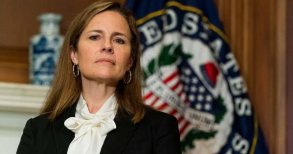 Bà Barrett chính thức trở thành thẩm phán Tòa tối cao Mỹ