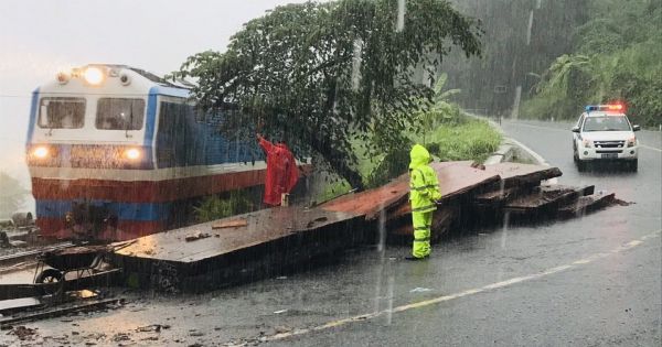 Phương tiện cố tình đi vào vùng nguy hiểm khi bão đổ bộ sẽ bị phạt nặng