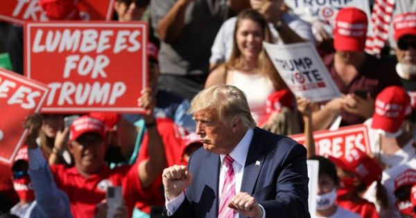 Trang web tranh cử của Tổng thống Trump bất ngờ bị tin tặc đánh sập