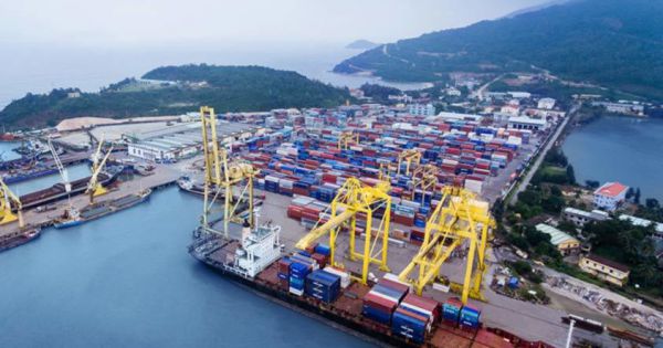 Hãng tàu chật vật vì hơn 2.100 thuyền viên kẹt ở nước ngoài