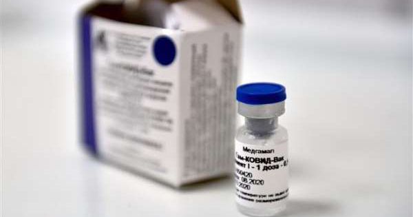 Tổng thống Putin tuyên bố sẵn sàng chuyển nhượng quyền sở hữu trí tuệ vắcxin ngừa COVID-19