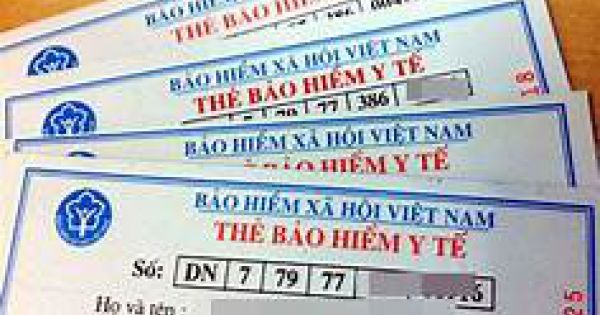 Bảo hiểm xã hội Việt Nam tặng cho người dân bị thiệt hại do bão, lũ 2500 thẻ bảo hiểm y tế