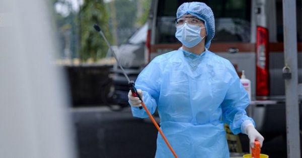 Thêm 12 ca mắc COVID-19, được cách ly ngay khi nhập cảnh