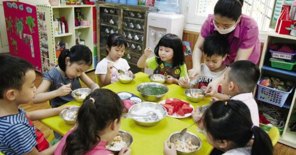 Nhiều trẻ nôn ói nghi ngộ độc, đình chỉ cơ sở giáo dục mầm non