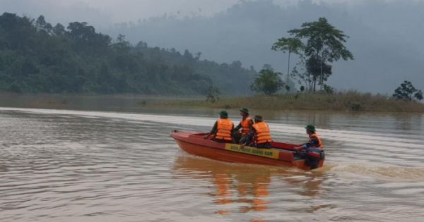 Tiếp tục tìm kiếm nạn nhân mất tích ở Trà Leng sau 3 ngày tạm dừng do bão số 10