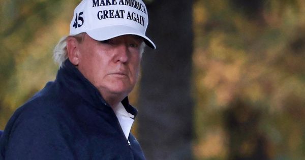 Tổng thống Trump bắt đầu gấp rút thực hiện cuộc chiến pháp lý