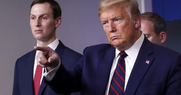 Tổng Thống Mỹ Donald Trump tiến hành cuộc chiến pháp lý về ‘gian lận bầu cử’