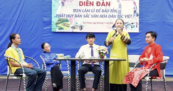 Các nghệ nhân nổi tiếng “tiếp lửa” để người trẻ bảo tồn văn hóa