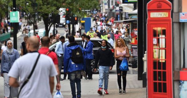 Covid-19: Anh có số ca nhiễm mới cao kỷ lục