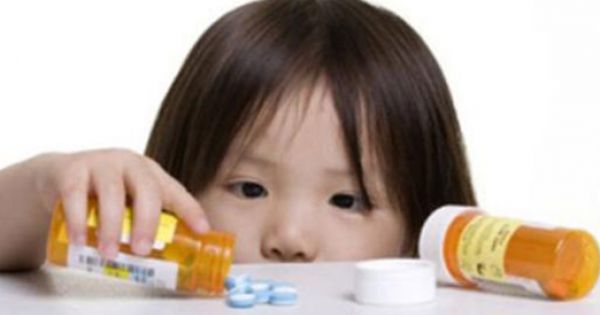 Cấp cứu kịp thời bé trai 2 tuổi vì uống nhầm thuốc trừ sâu ở Phú Thọ