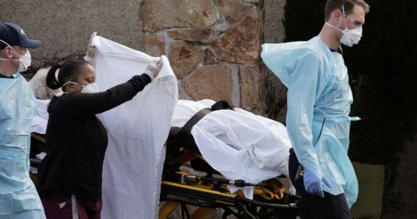 Covid-19: Số ca tử vong tại Mỹ tăng mạnh