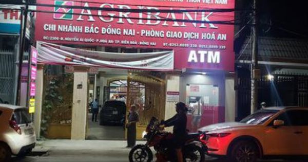 Truy bắt kẻ bịt mặt, cầm hung khí xông vào ngân hàng ở Đồng Nai hô to 