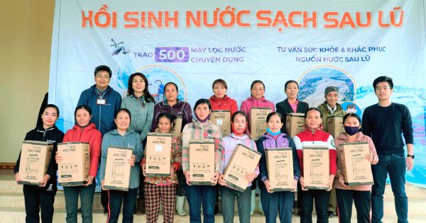 Làm sạch nước sạch sau lũ