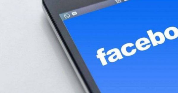 Anh sẽ xử mạnh tay nếu Facebook không xóa nội dung xấu độc