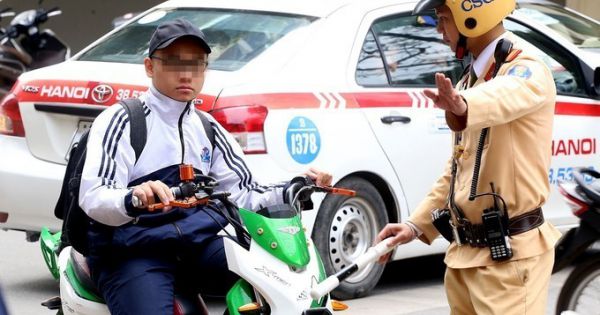 Người đi xe máy dưới 50 phân khối sẽ phải có bằng lái xe