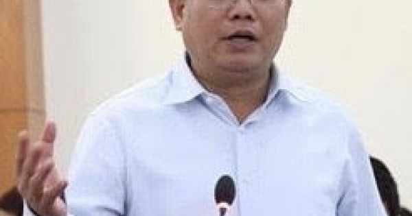 Ông Tất Thành Cang bị đình chỉ chức Phó Trưởng ban biên soạn lịch sử